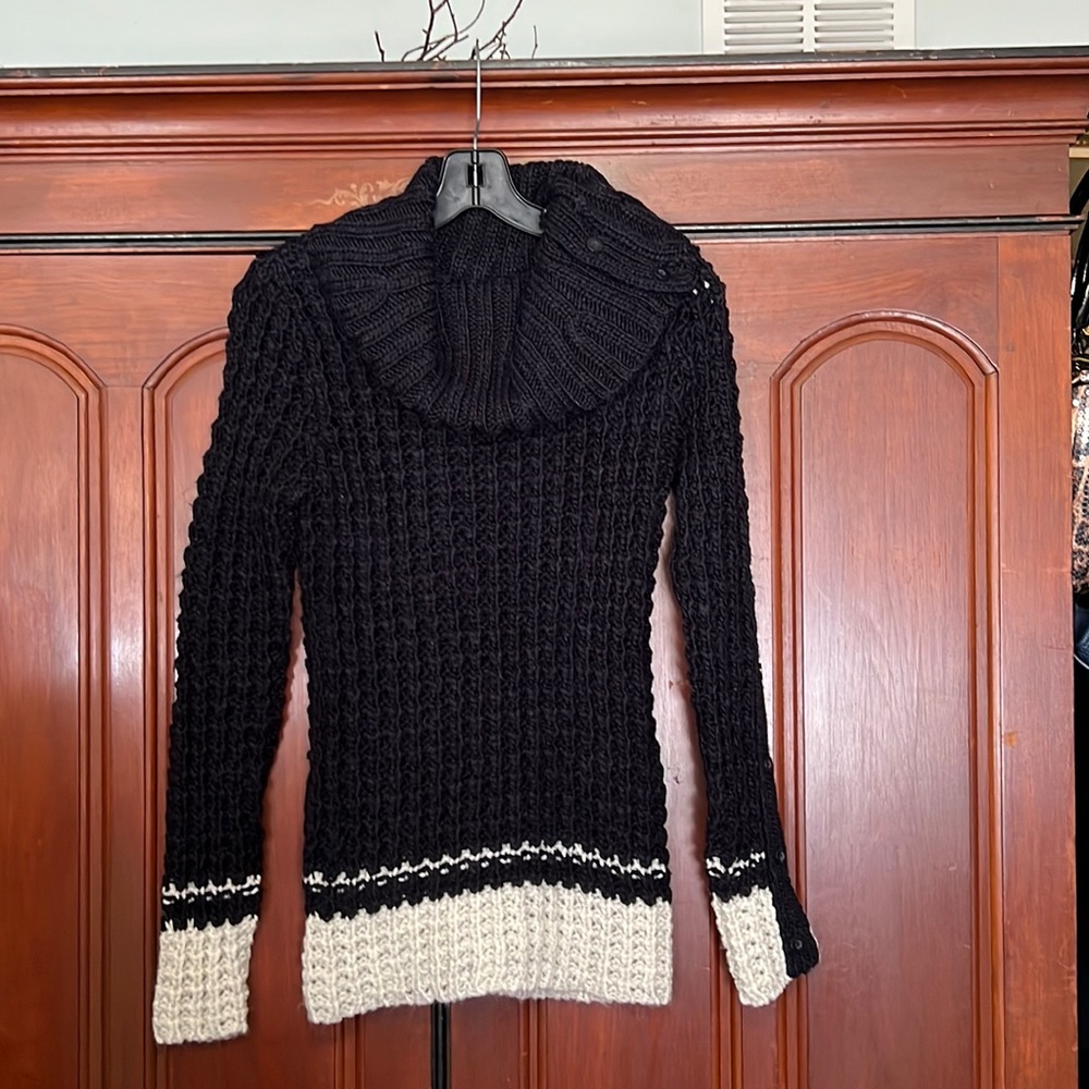 LOFT Navy/Cream-White Cowl Neck Sweater Size Small